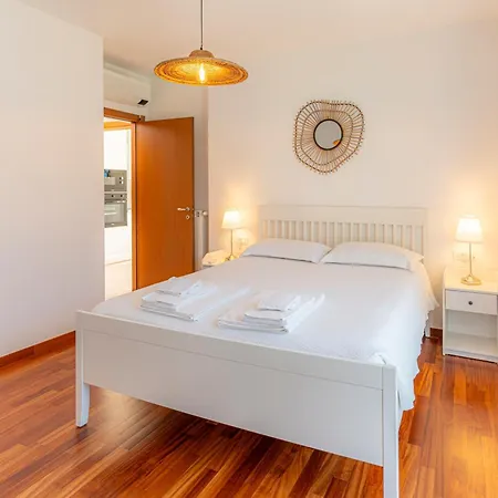 Giardino E Piscina Appartement